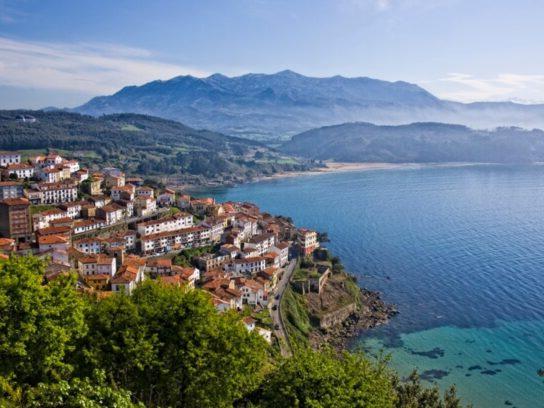 photo of the Village of Lastres in Asturia, on Camino del Norte